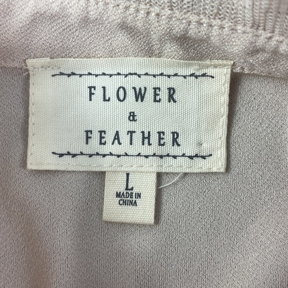 Flower & Feather Women’s Tan High Neck Short Sleeve Blouse with Lace Detail, Lrg - Picture 6 of 8